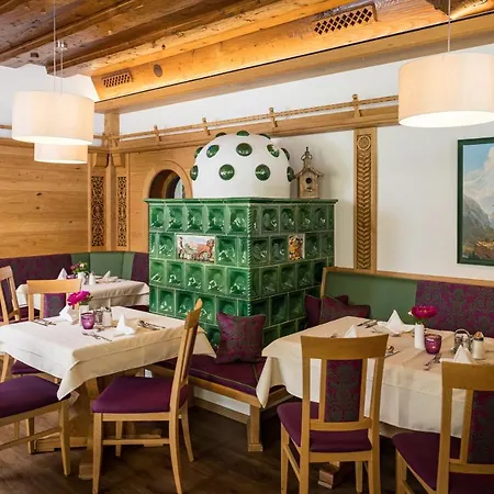 Hotel Haeuserl Im Wald 4*