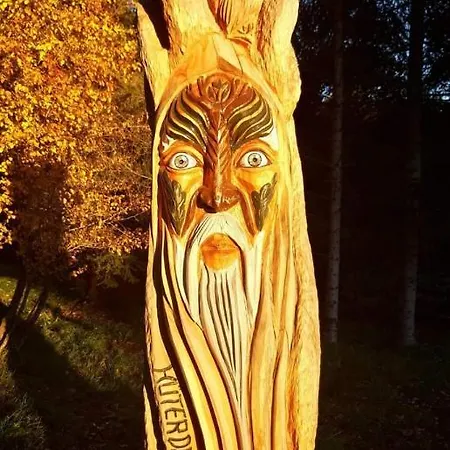 Haeuserl Im Wald Грёбминг
