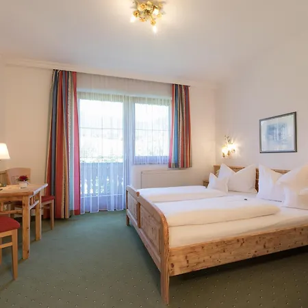 Landhotel Hauserl Im Wald 4* غوربمينغ