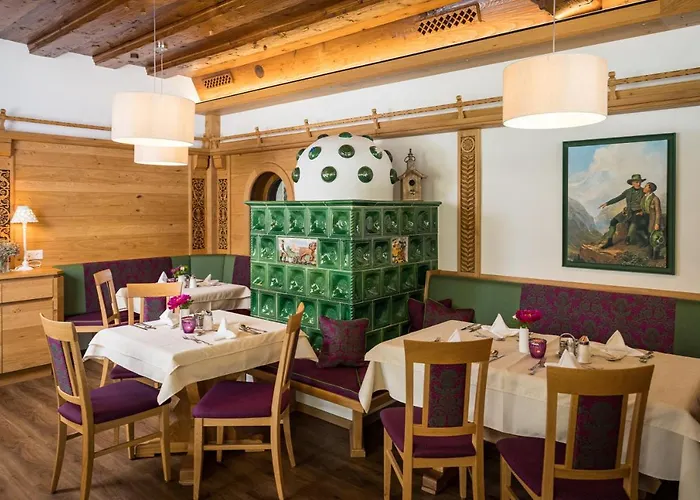 فندق Landhotel Hauserl Im Wald 4*