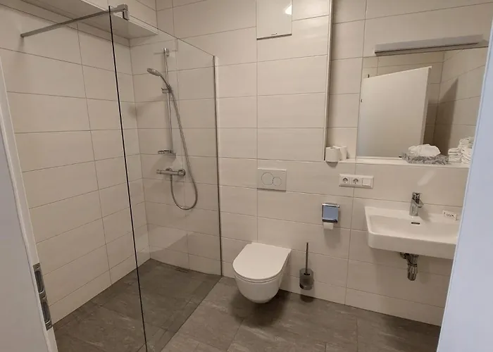 Landhotel Hauserl Im Wald فندق 4*