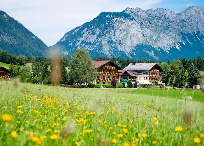 Landhotel Hauserl Im Wald فندق 4*